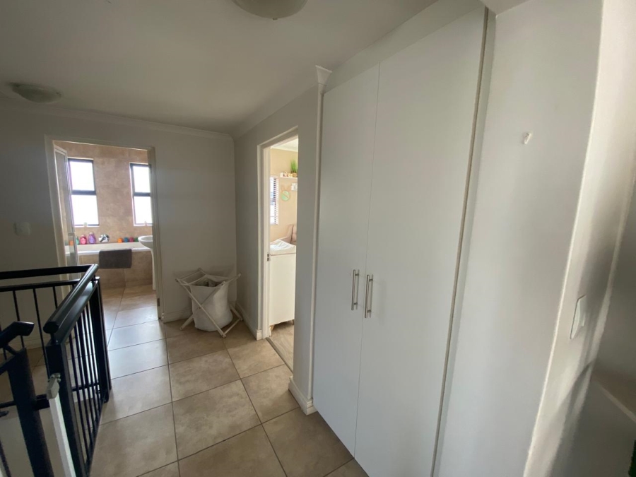 To Let 3 Bedroom Property for Rent in Brackenfell Central Western Cape